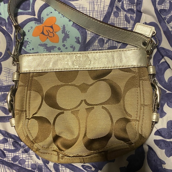 Coach handbag - Picture 3 of 3